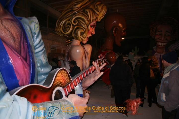 Costruzione_carri_Carnevale_0010.JPG