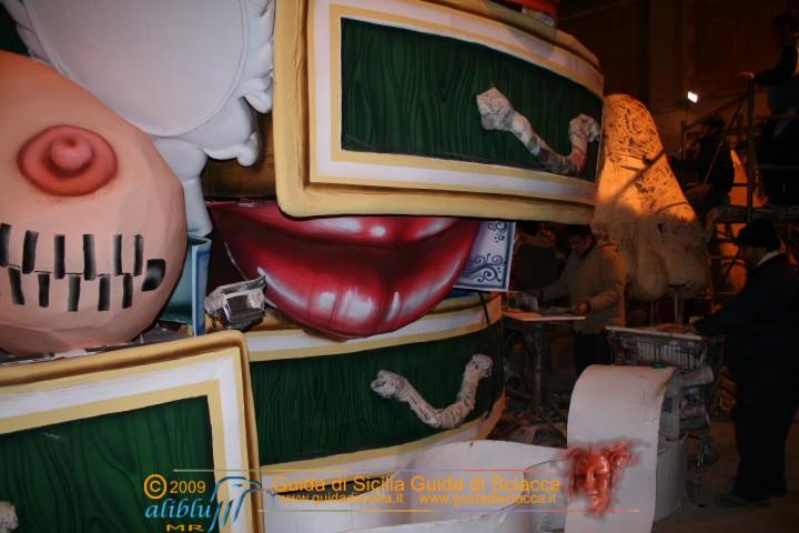 Costruzione_carri_Carnevale_0019.JPG
