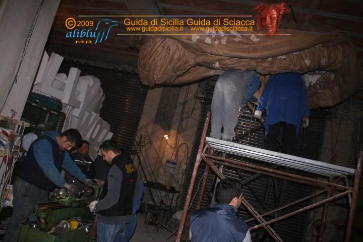 Costruzione_carri_Carnevale_0004.JPG