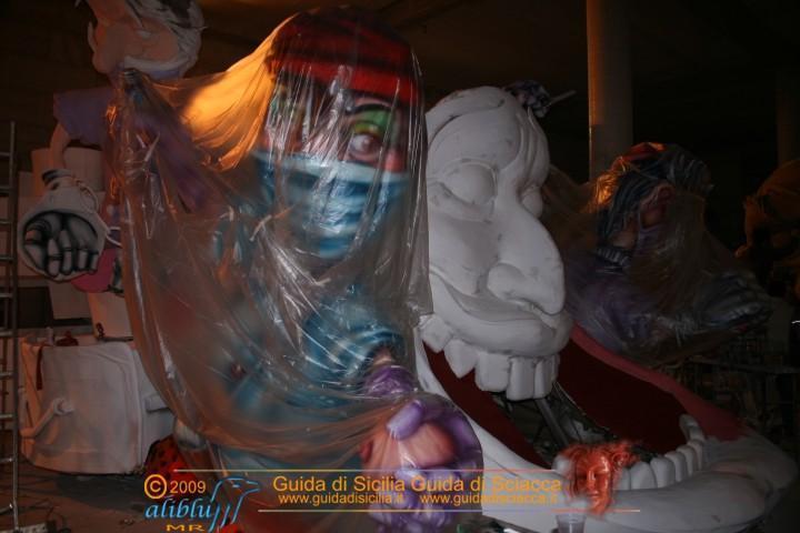 Costruzione_Carri_Carnevale_0057.JPG