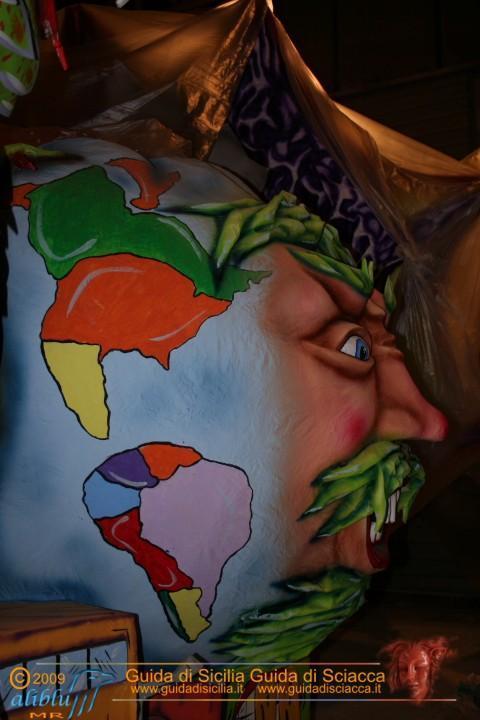 Costruzione_Carri_Carnevale_0070.JPG