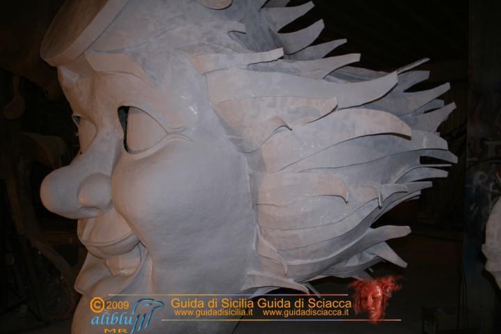 Costruzione_Carri_Carnevale_0074.JPG