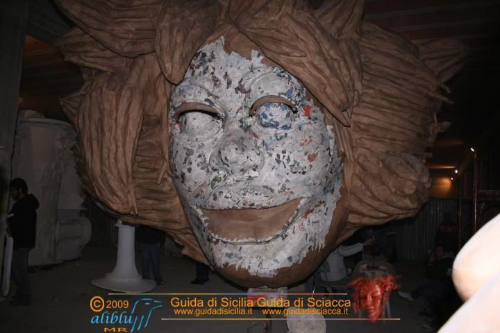 Costruzione_Carri_Carnevale_0078.JPG