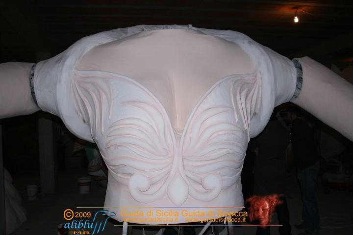 Costruzione_Carri_Carnevale_0081.JPG