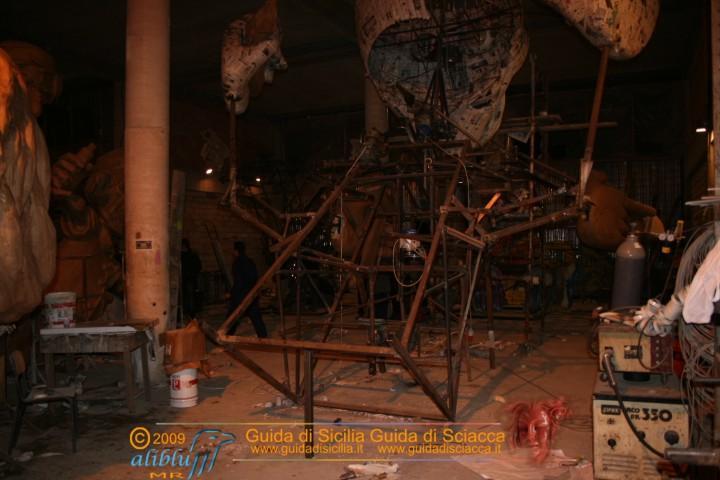 Costruzione_Carri_Carnevale_0026.JPG