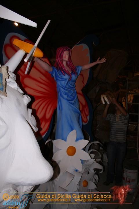 Costruzione_Carri_Carnevale_0029.JPG