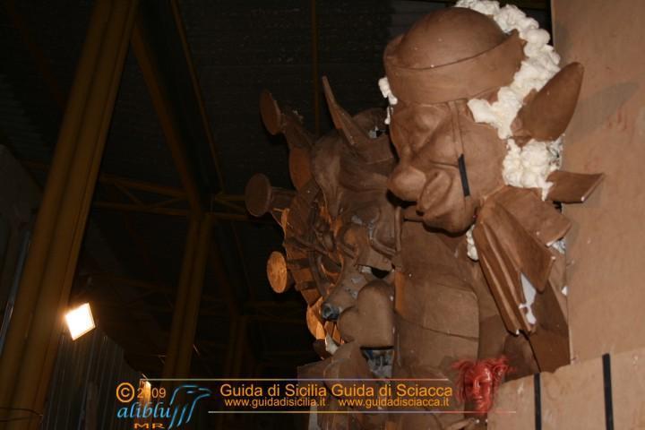 Costruzione_Carri_Carnevale_0027.JPG