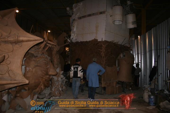 Costruzione_Carri_Carnevale_0029.JPG